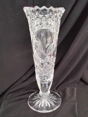 Hofbauer Byrds Germany / Hand Cut Crystal / Etched Bird Pedestal Vase